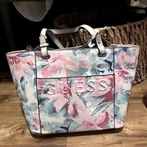 Guess Floral Pattern Purse